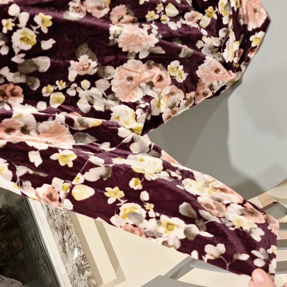 Velvet shall - Picture 2 of 3